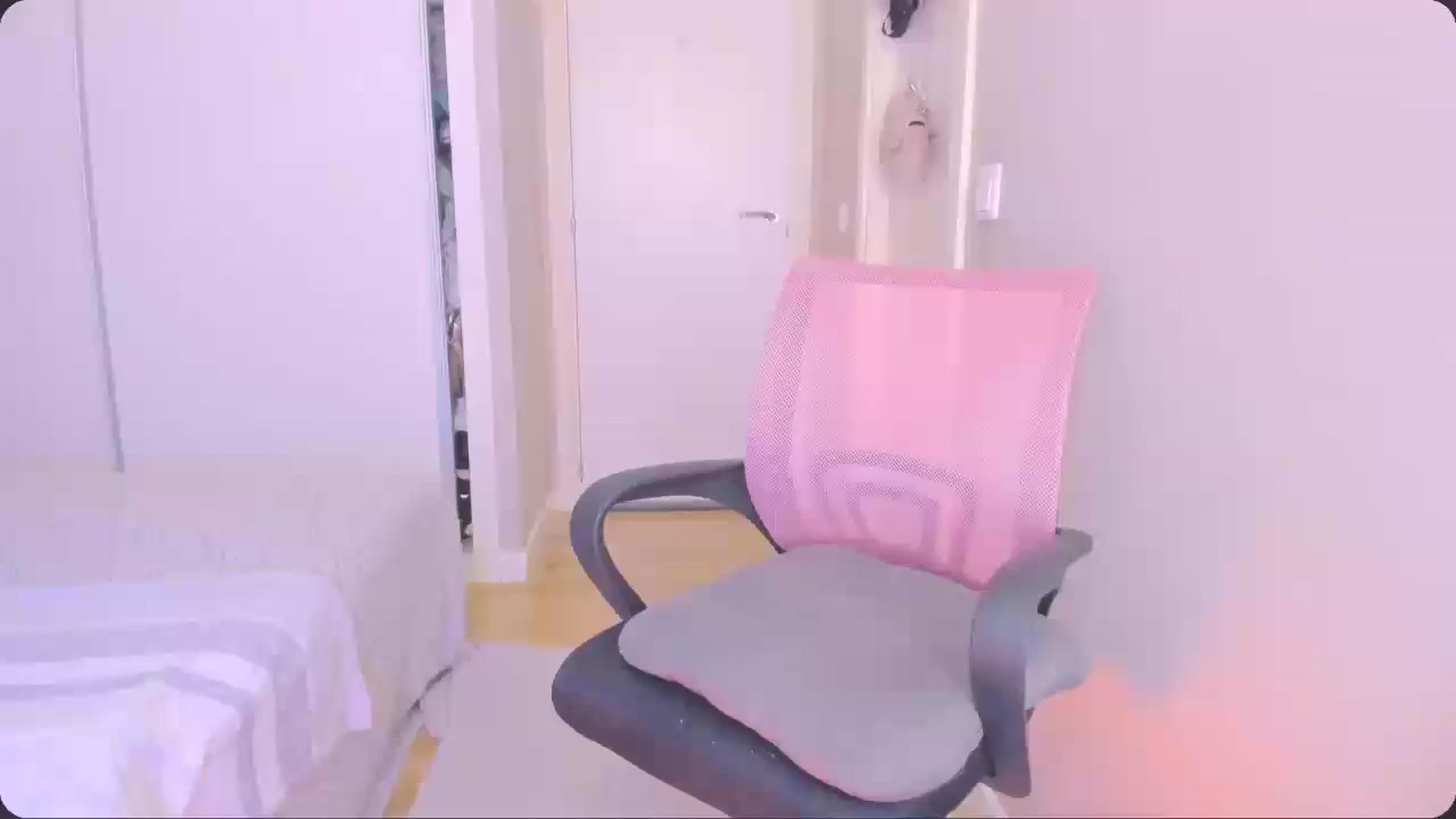 Gallery image thumbnail from SamantaRendon's myfreecams stream on, 03/16/2025, 16:12 image 7 of 20