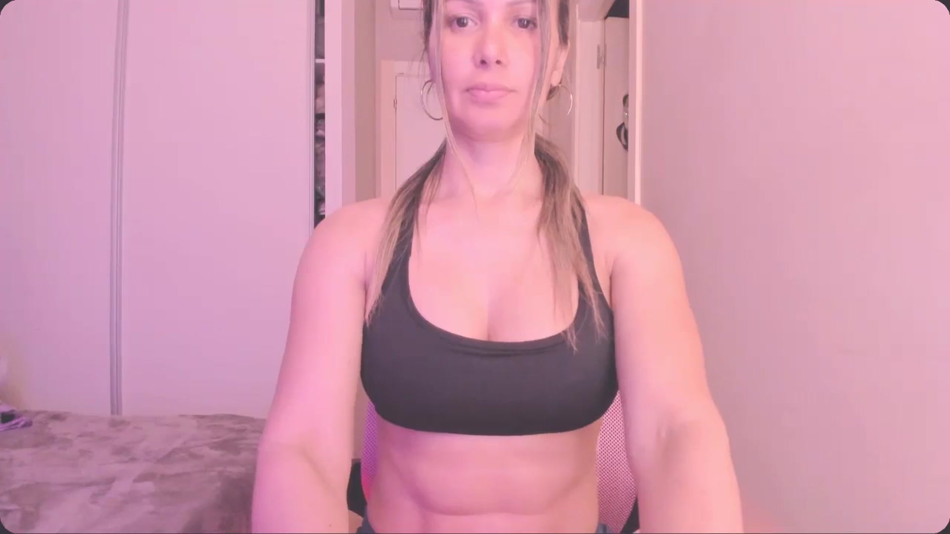 Gallery image thumbnail from SamantaRendon's myfreecams stream on, 03/18/2025, 18:32 image 10 of 20