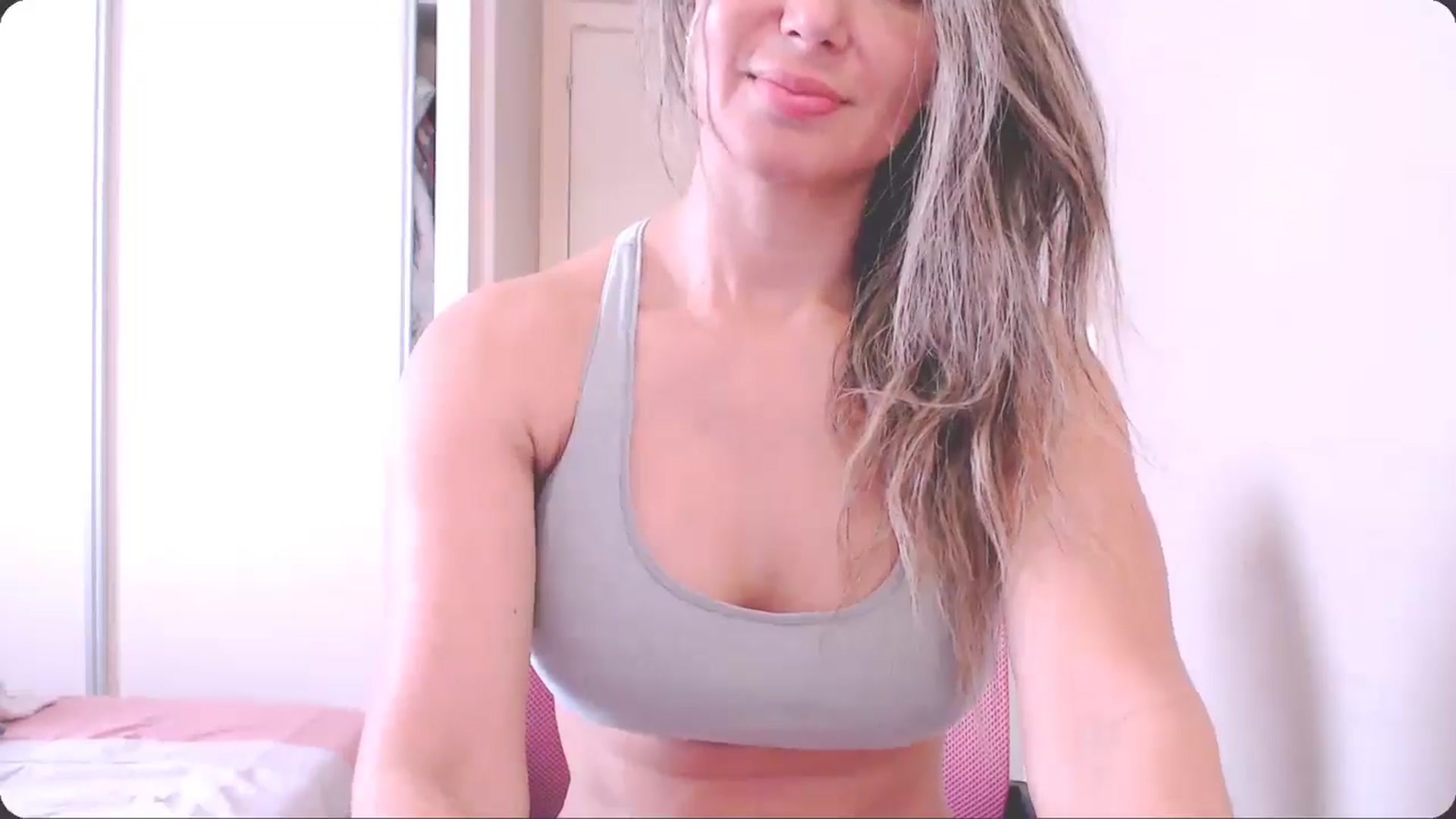 Gallery image thumbnail from SamantaRendon's myfreecams stream on, 04/06/2025, 12:28 image 3 of 20