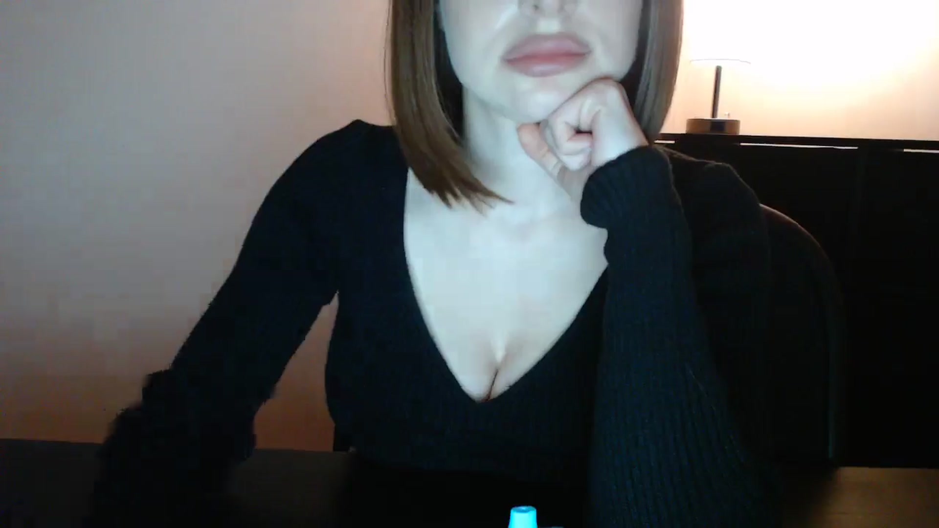 Gallery image thumbnail from Samanta_Luis's myfreecams stream on, 11/29/2024, 24:02 image 6 of 20