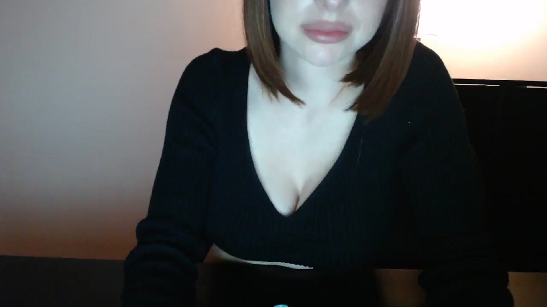 Gallery image thumbnail from Samanta_Luis's myfreecams stream on, 11/29/2024, 24:02 image 5 of 20