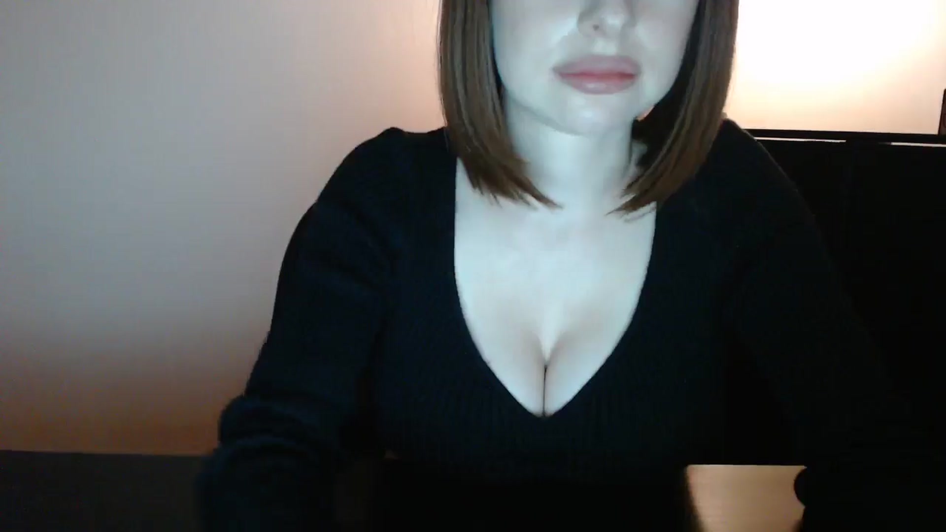 Gallery image thumbnail from Samanta_Luis's myfreecams stream on, 11/29/2024, 24:02 image 20 of 20
