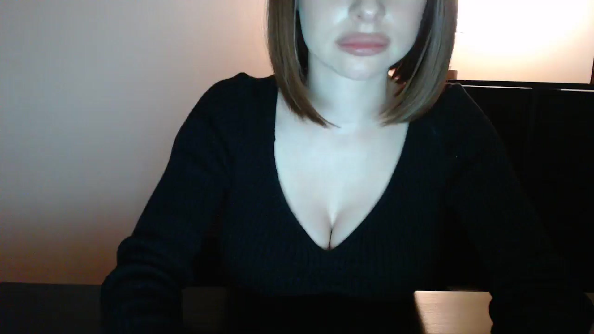 Gallery image thumbnail from Samanta_Luis's myfreecams stream on, 11/29/2024, 24:30 image 17 of 20