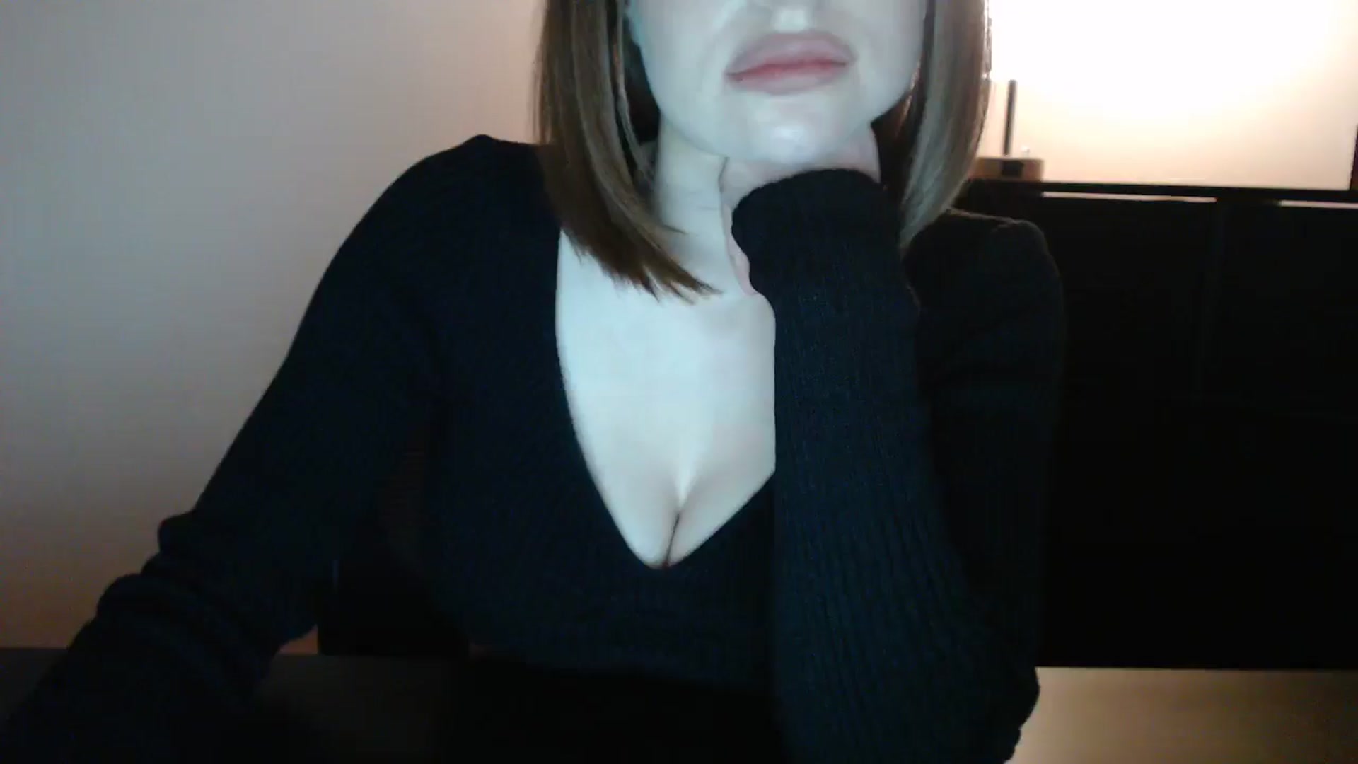 Gallery image thumbnail from Samanta_Luis's myfreecams stream on, 11/29/2024, 24:30 image 1 of 20