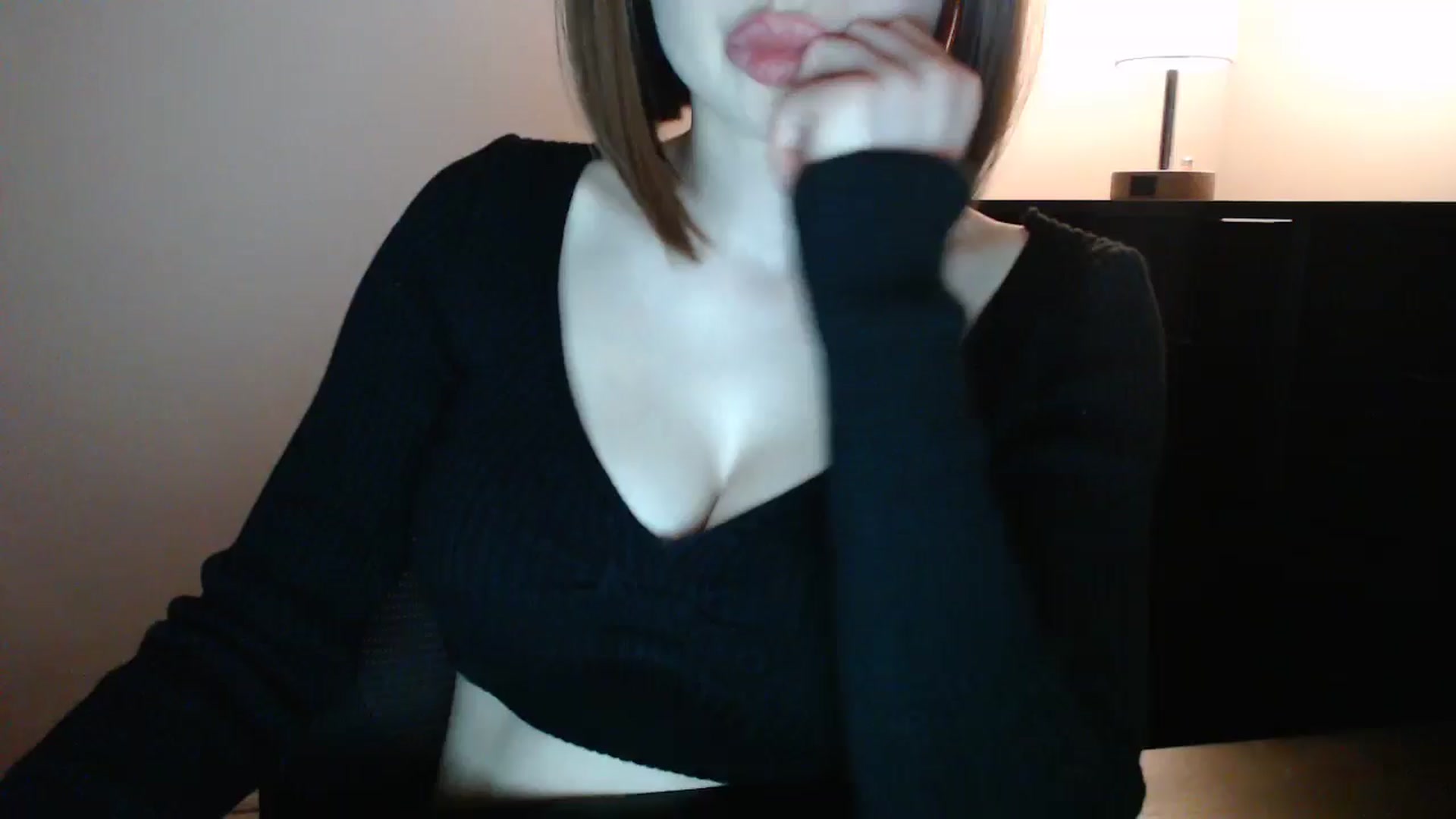 Gallery image thumbnail from Samanta_Luis's myfreecams stream on, 12/04/2024, 24:56 image 11 of 20