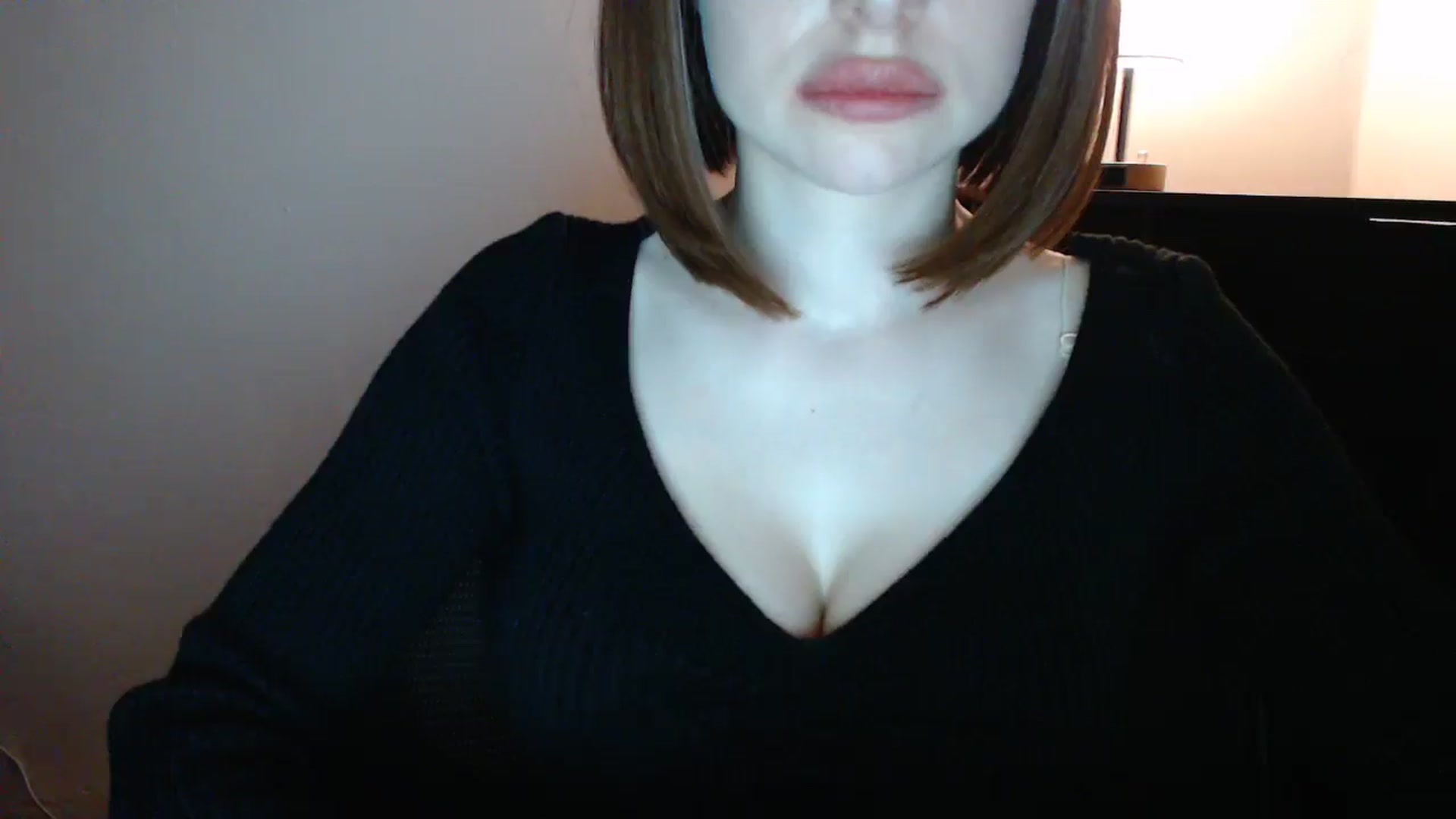 Gallery image thumbnail from Samanta_Luis's myfreecams stream on, 12/04/2024, 21:50 image 18 of 20