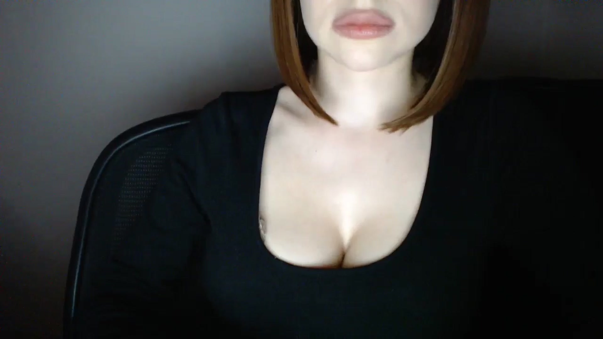 Gallery image thumbnail from Samanta_Luis's myfreecams stream on, 12/22/2024, 19:21 image 9 of 20