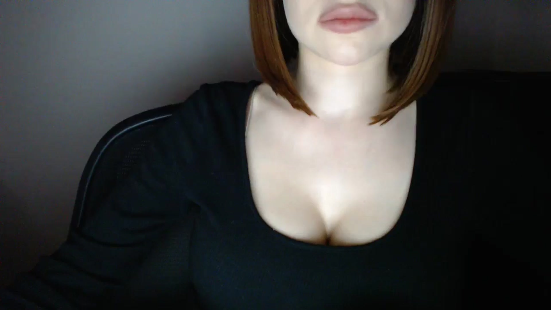 Gallery image thumbnail from Samanta_Luis's myfreecams stream on, 12/22/2024, 19:21 image 3 of 20