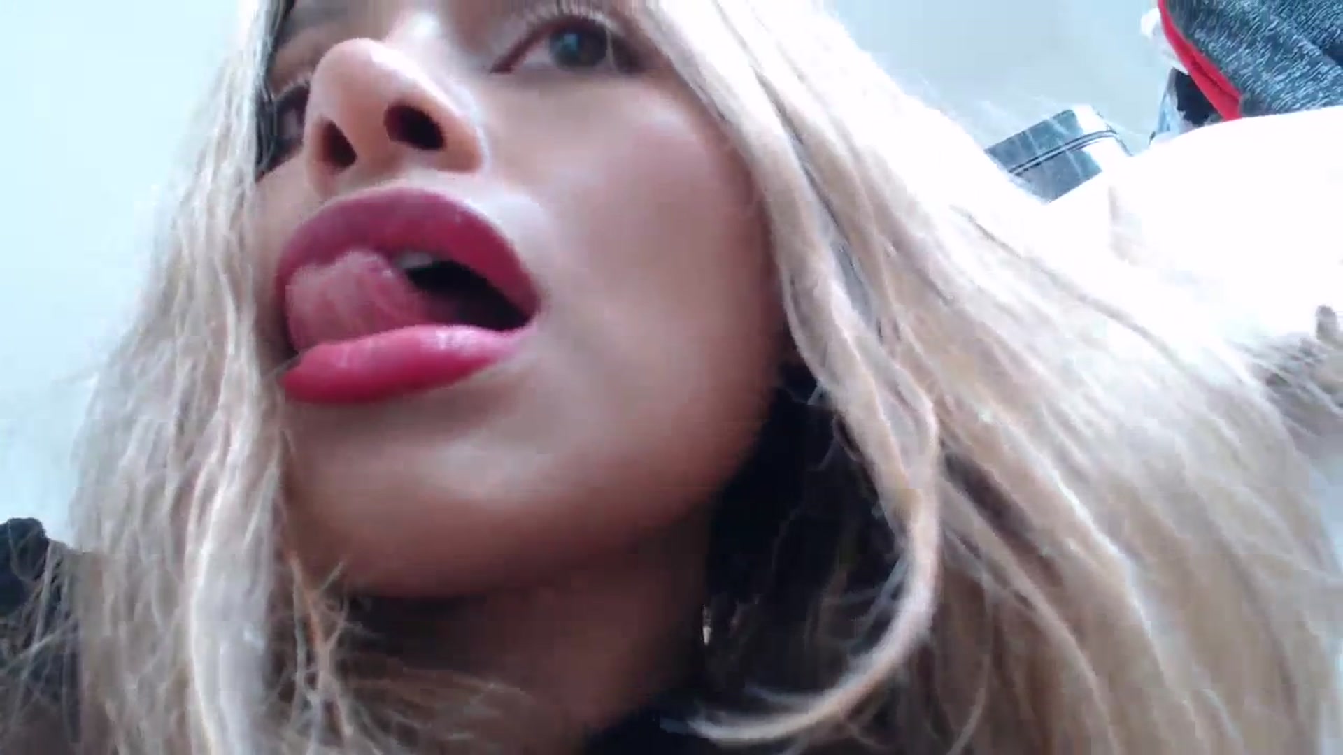 Gallery image thumbnail from SamanthaKitty's myfreecams stream on, 02/22/2024, 13:05 image 18 of 20