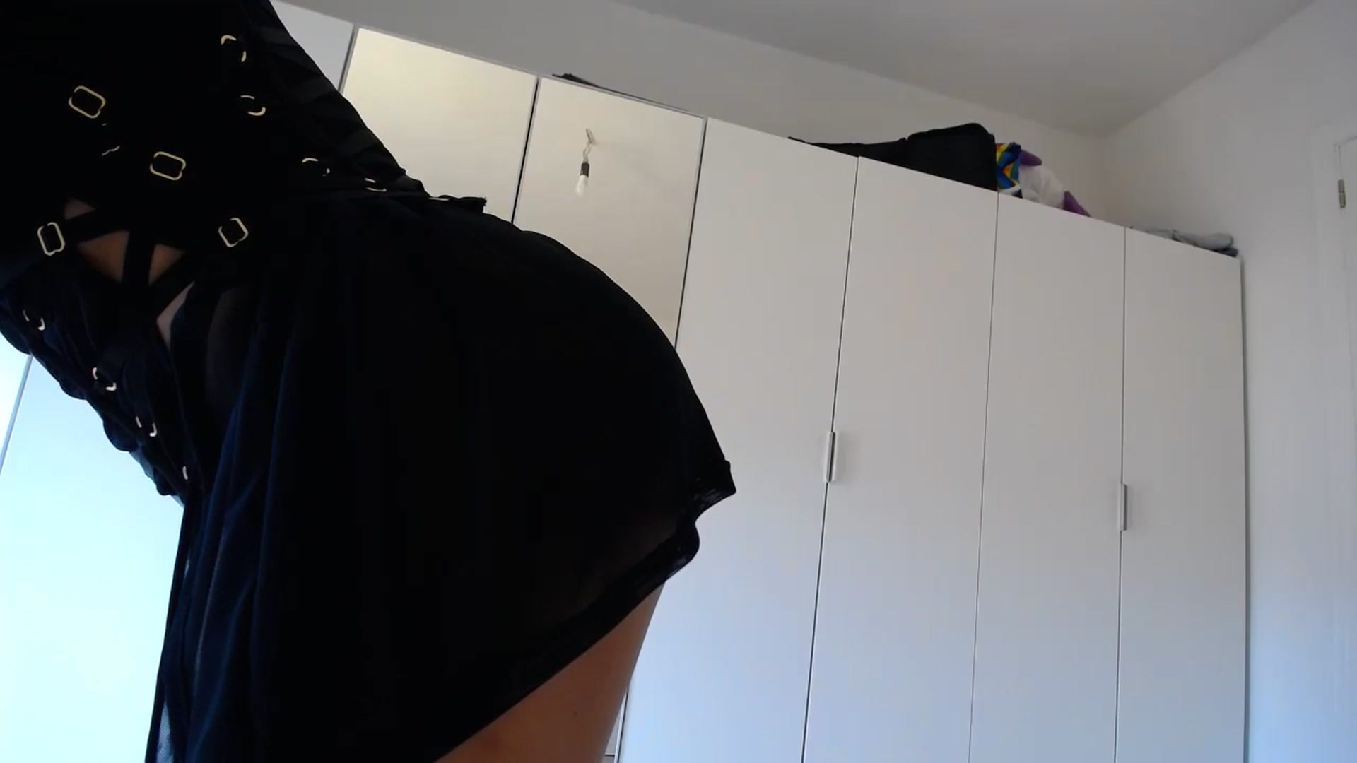 Gallery image thumbnail from SamanthaKitty's myfreecams stream on, 11/19/2024, 10:28 image 19 of 20