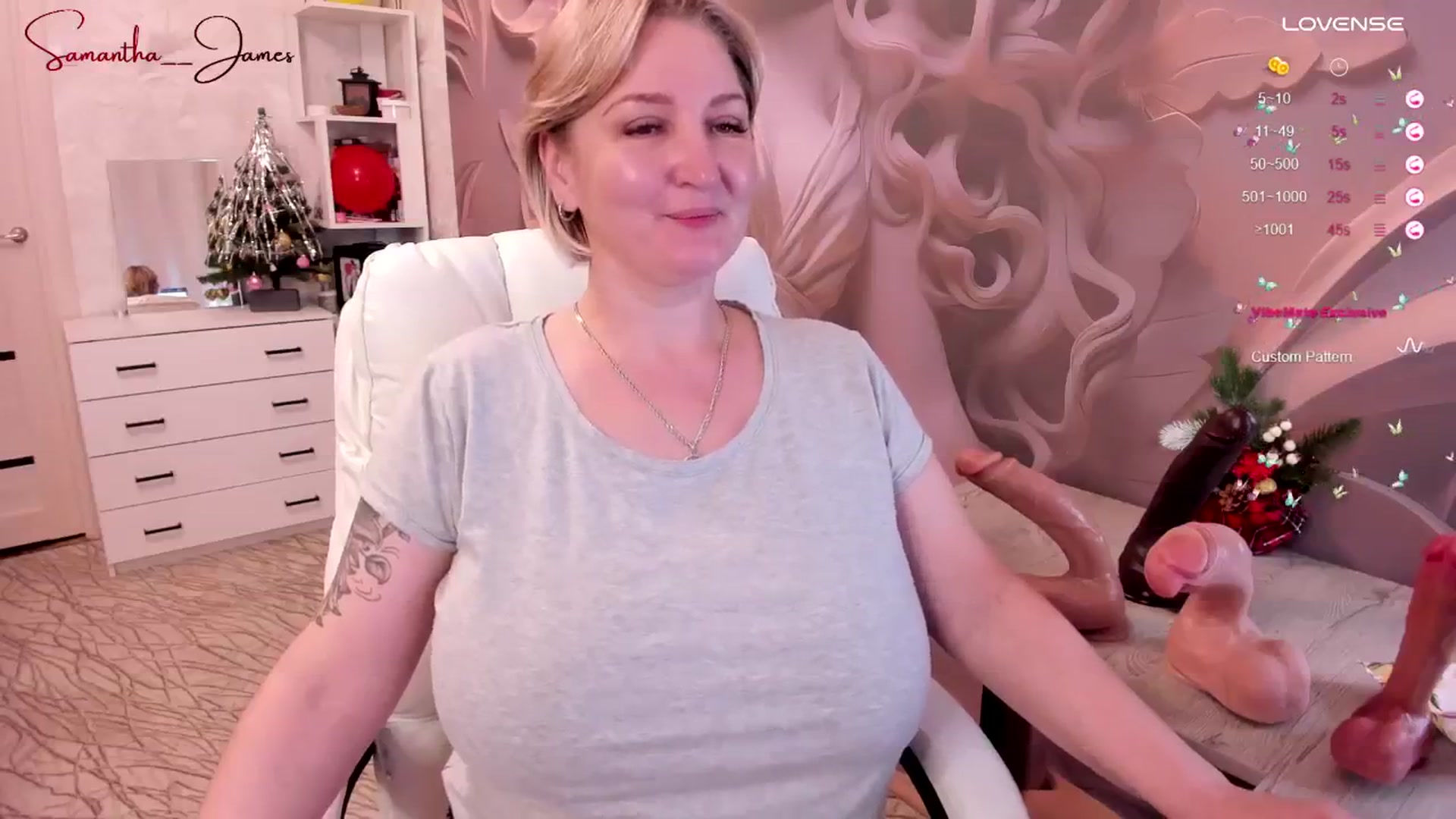 Gallery image thumbnail from Samantha_Ash's myfreecams stream on, 12/16/2024, 12:10 image 18 of 20