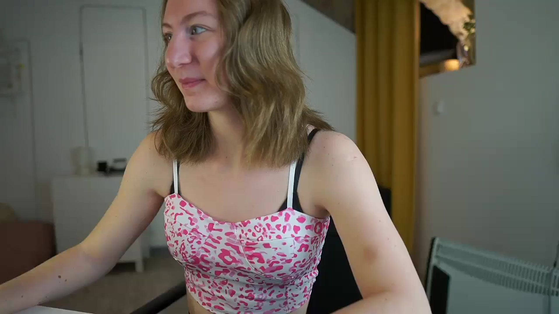 Gallery image thumbnail from Samantha_Snt's myfreecams stream on, 02/07/2024, 09:59 image 1 of 20