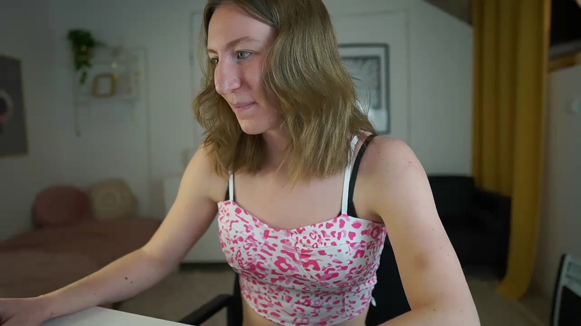 Gallery image thumbnail from Samantha_Snt's myfreecams stream on, 02/07/2024, 13:03 image 16 of 20