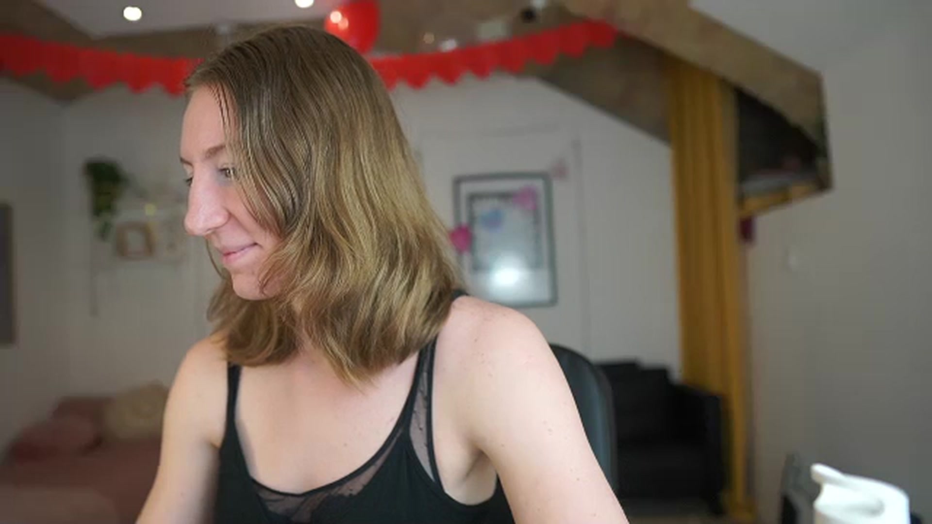 Gallery image thumbnail from Samantha_Snt's myfreecams stream on, 02/17/2024, 12:59 image 7 of 20