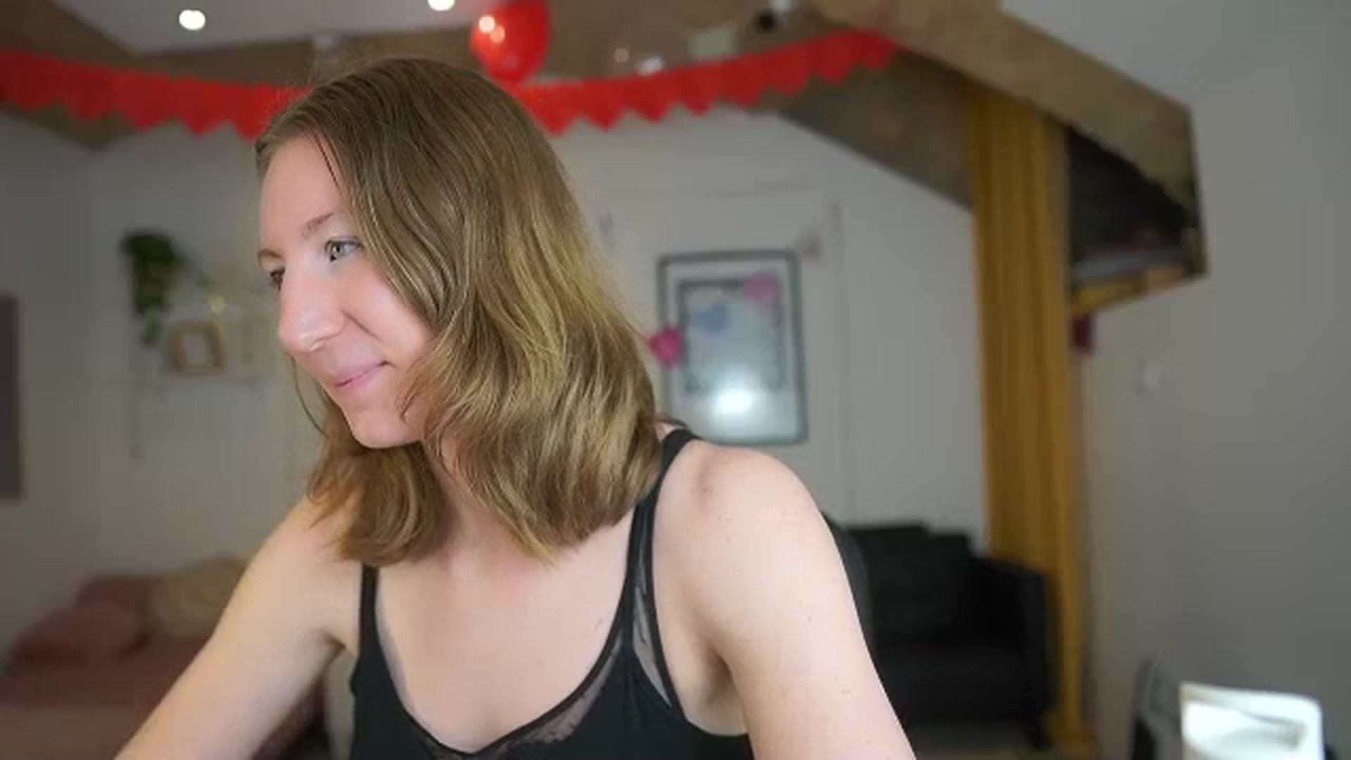 Gallery image thumbnail from Samantha_Snt's myfreecams stream on, 02/17/2024, 12:59 image 16 of 20
