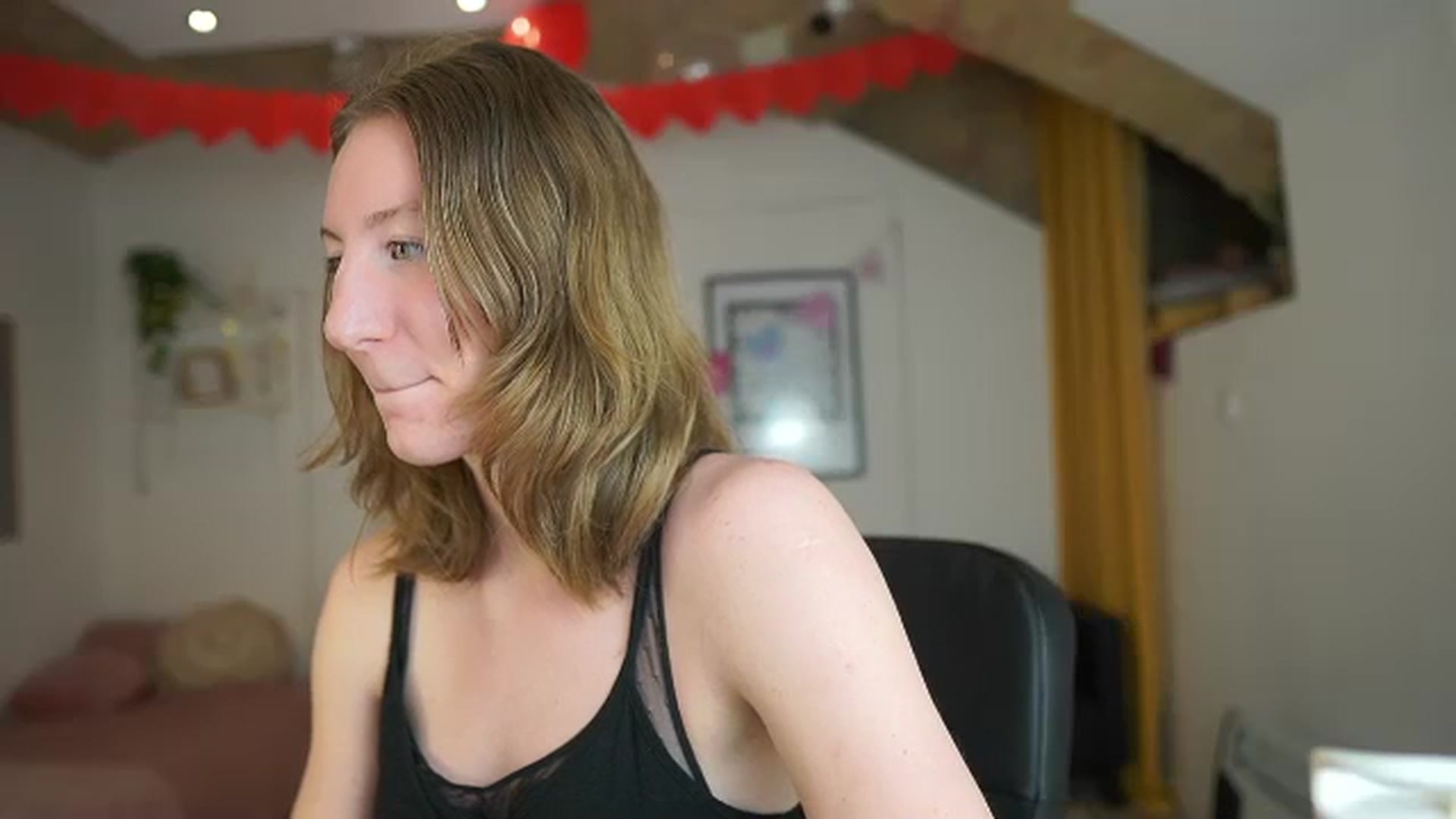 Gallery image thumbnail from Samantha_Snt's myfreecams stream on, 02/17/2024, 14:13 image 10 of 20