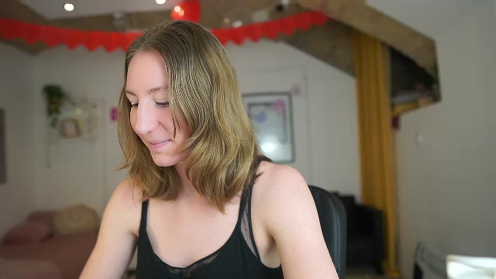 Gallery image thumbnail from Samantha_Snt's myfreecams stream on, 02/17/2024, 14:13 image 5 of 20