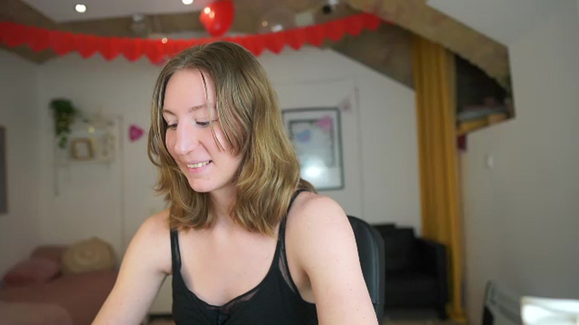 Gallery image thumbnail from Samantha_Snt's myfreecams stream on, 02/17/2024, 14:13 image 19 of 20