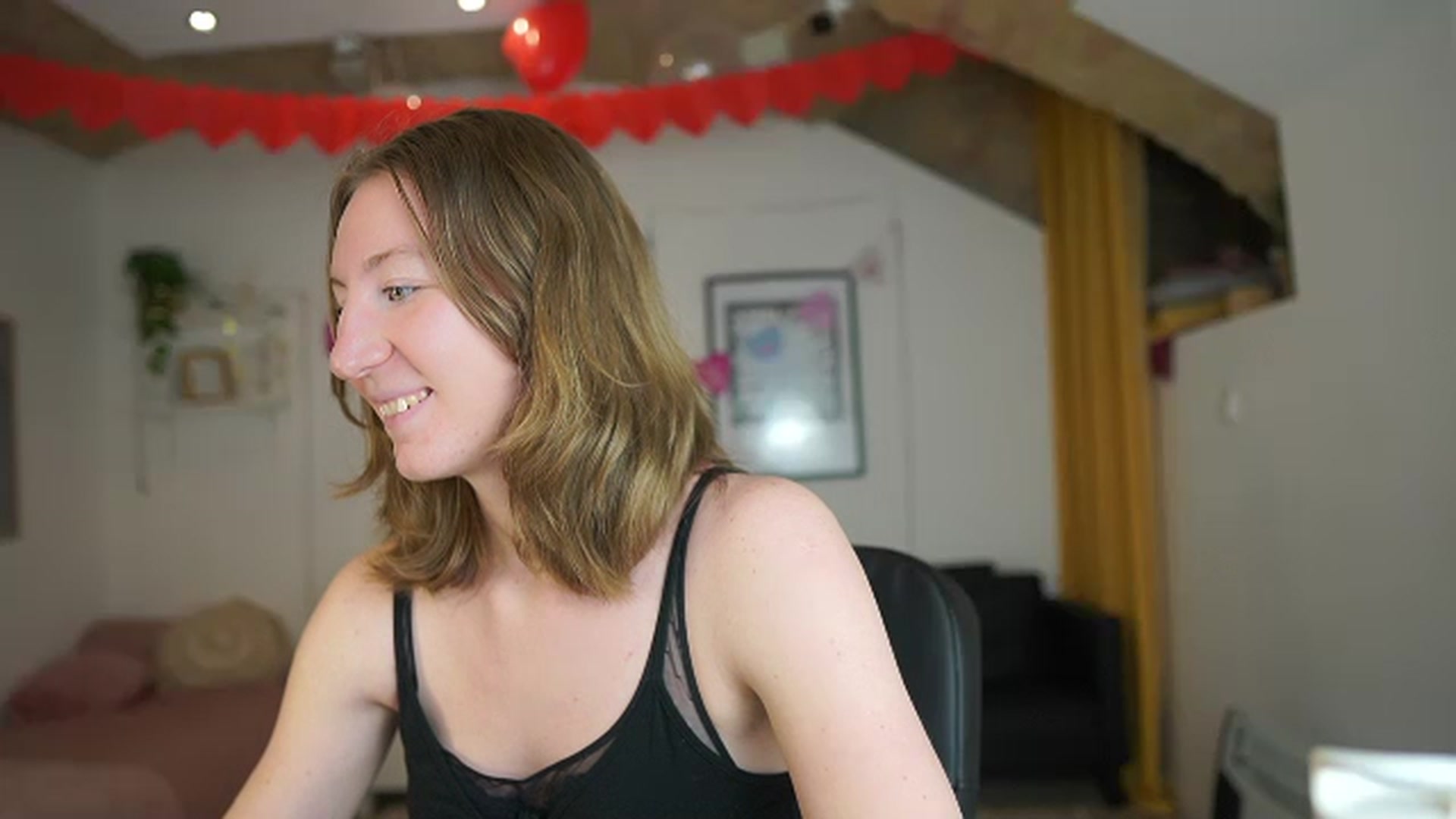 Gallery image thumbnail from Samantha_Snt's myfreecams stream on, 02/17/2024, 14:13 image 20 of 20