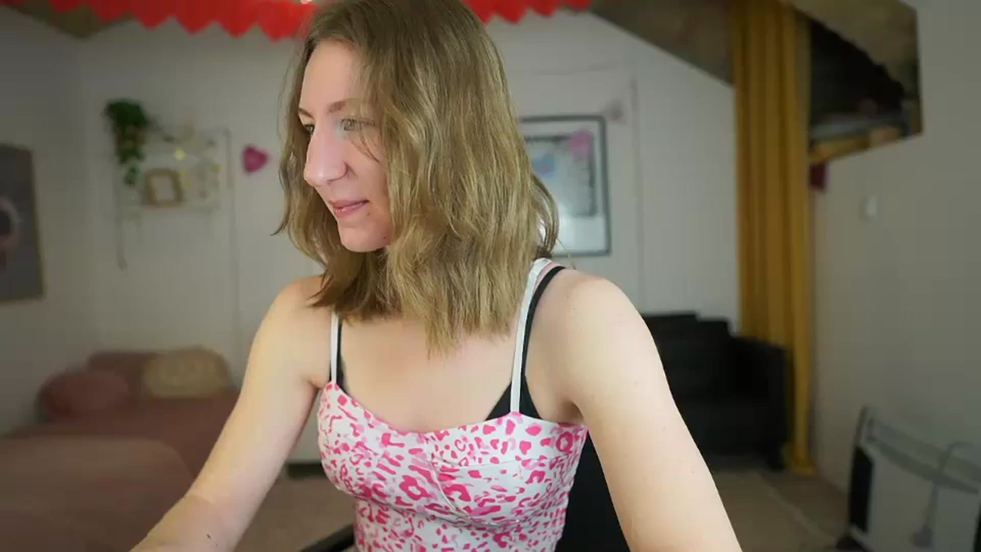 Gallery image thumbnail from Samantha_Snt's myfreecams stream on, 02/19/2024, 09:49 image 5 of 20