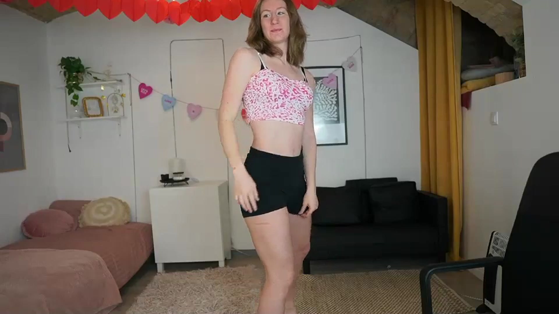 Gallery image thumbnail from Samantha_Snt's myfreecams stream on, 02/19/2024, 09:49 image 6 of 20