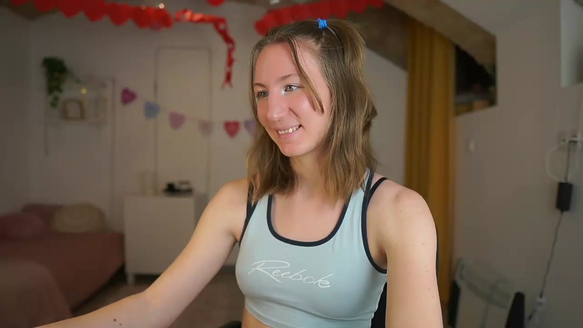 Gallery image thumbnail from Samantha_Snt's myfreecams stream on, 02/21/2024, 11:14 image 9 of 20