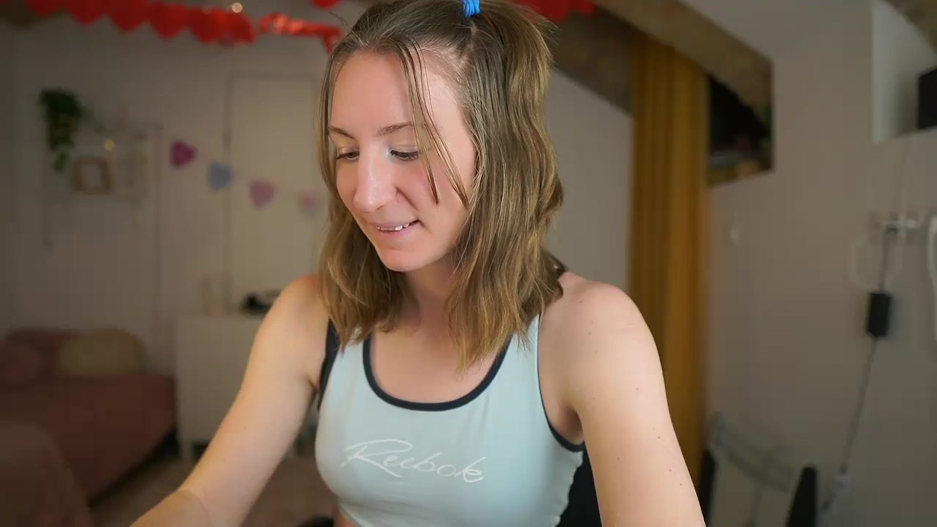 Gallery image thumbnail from Samantha_Snt's myfreecams stream on, 02/21/2024, 12:24 image 16 of 20