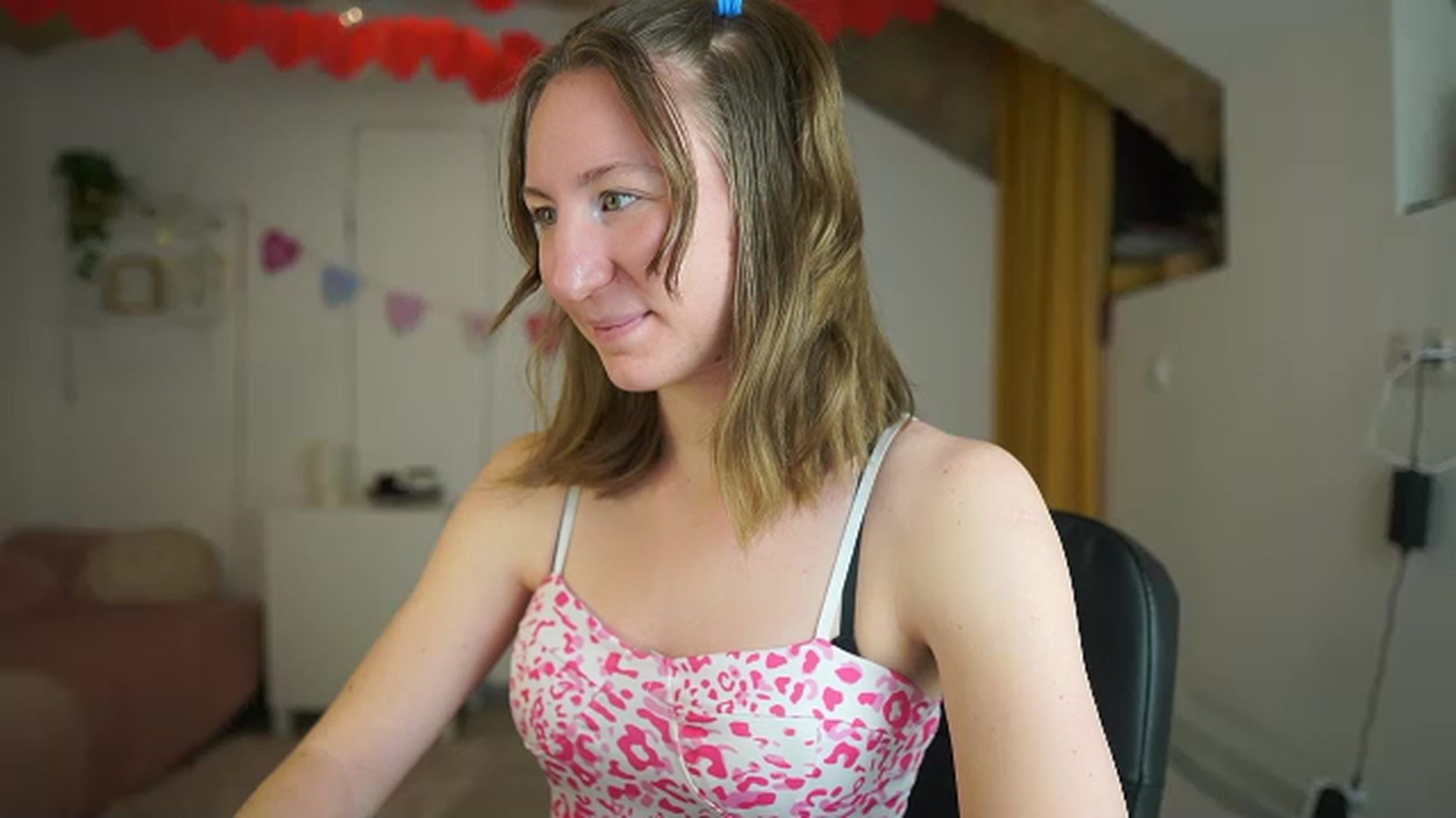 Gallery image thumbnail from Samantha_Snt's myfreecams stream on, 02/24/2024, 12:23 image 6 of 20
