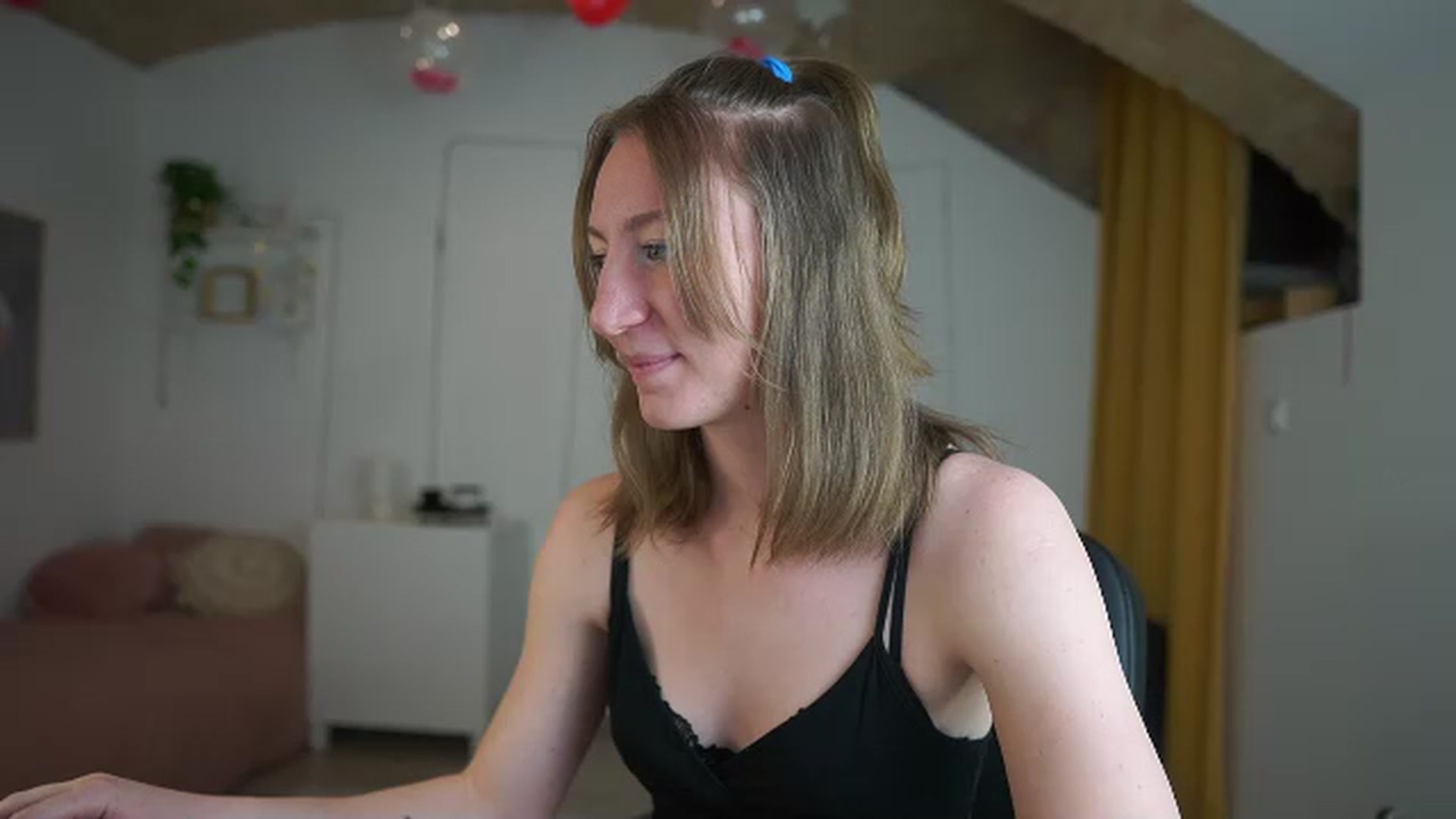 Gallery image thumbnail from Samantha_Snt's myfreecams stream on, 03/03/2024, 12:57 image 4 of 20