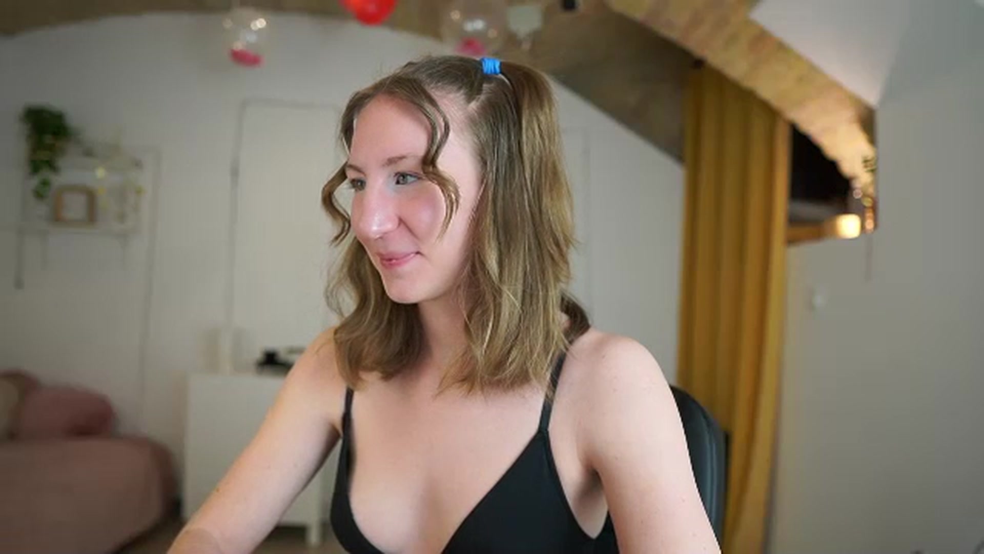 Gallery image thumbnail from Samantha_Snt's myfreecams stream on, 03/15/2024, 14:51 image 7 of 20