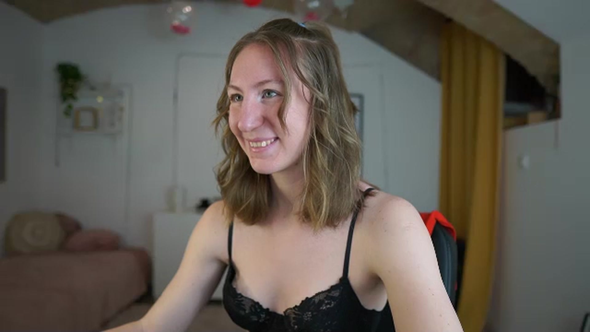 Gallery image thumbnail from Samantha_Snt's myfreecams stream on, 03/20/2024, 11:41 image 19 of 20