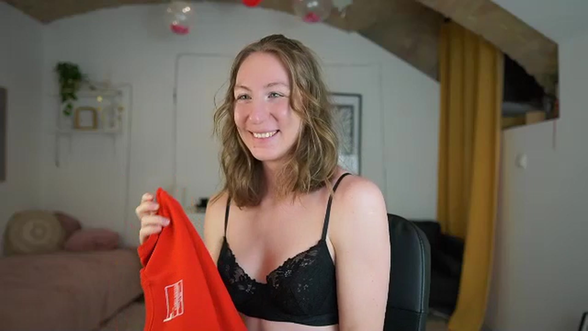 Gallery image thumbnail from Samantha_Snt's myfreecams stream on, 03/20/2024, 13:47 image 18 of 20