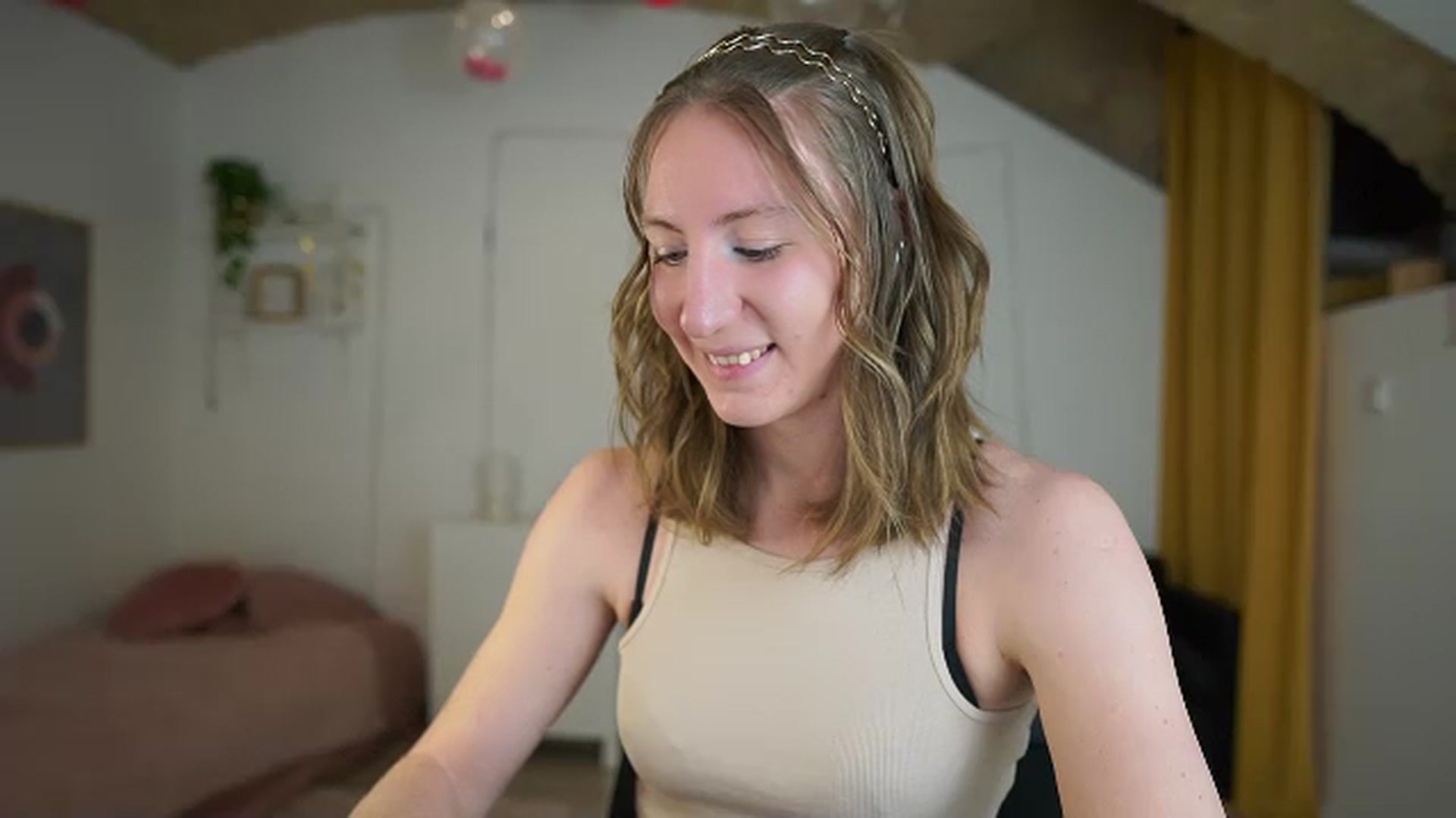 Gallery image thumbnail from Samantha_Snt's myfreecams stream on, 03/26/2024, 12:44 image 6 of 20