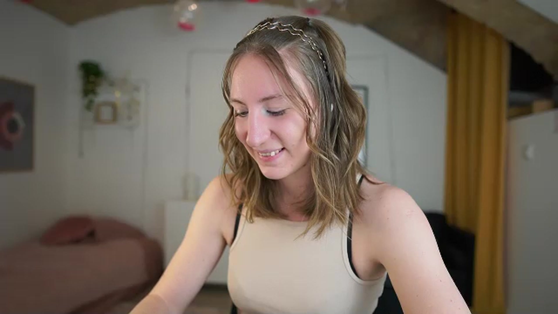 Gallery image thumbnail from Samantha_Snt's myfreecams stream on, 03/26/2024, 12:44 image 10 of 20