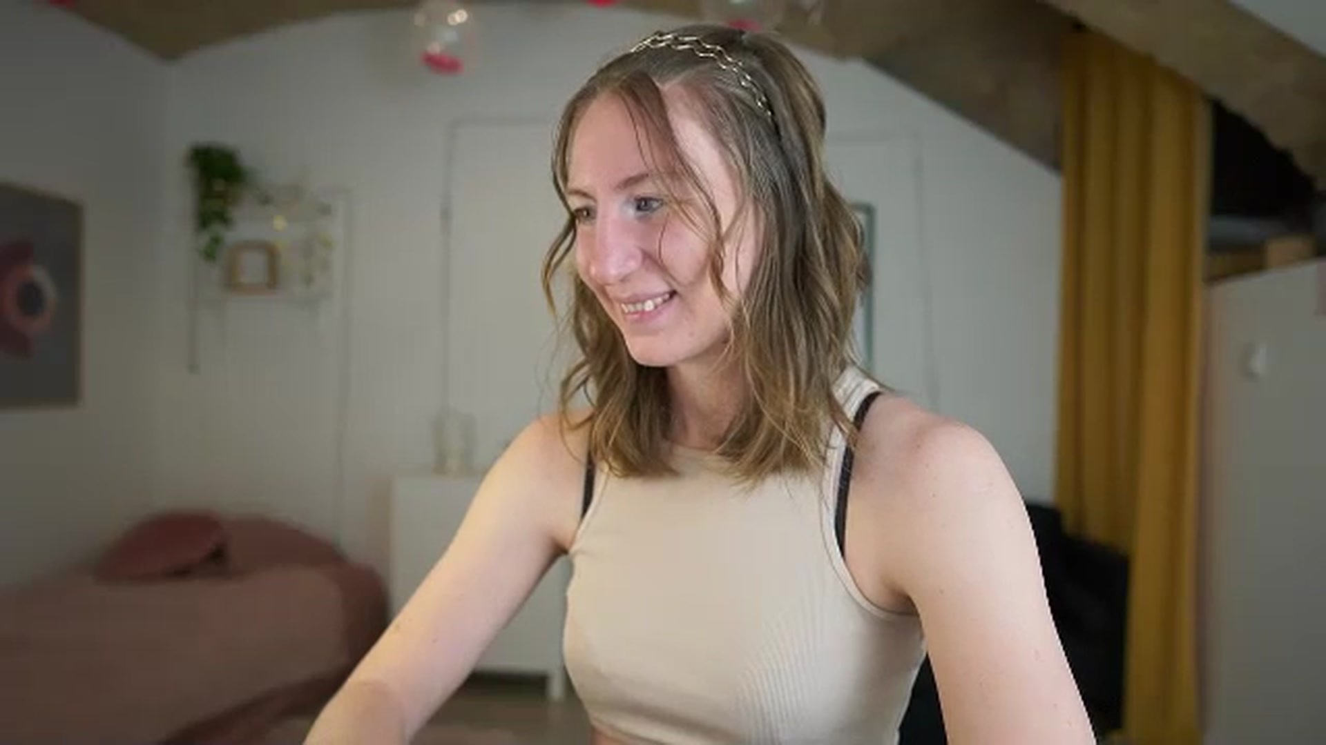 Gallery image thumbnail from Samantha_Snt's myfreecams stream on, 03/26/2024, 12:44 image 16 of 20