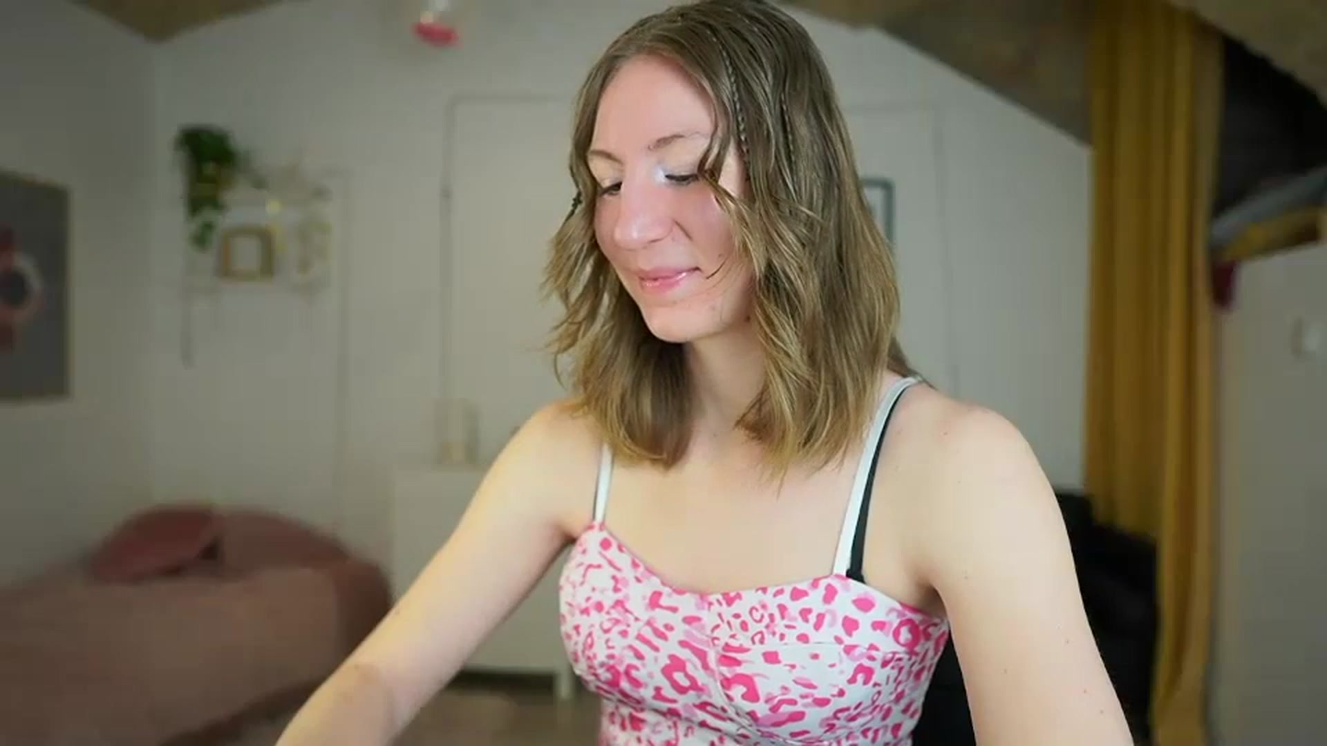 Gallery image thumbnail from Samantha_Snt's myfreecams stream on, 03/27/2024, 09:13 image 11 of 20