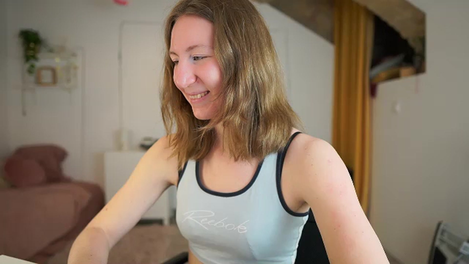 Gallery image thumbnail from Samantha_Snt's myfreecams stream on, 03/29/2024, 15:21 image 16 of 20