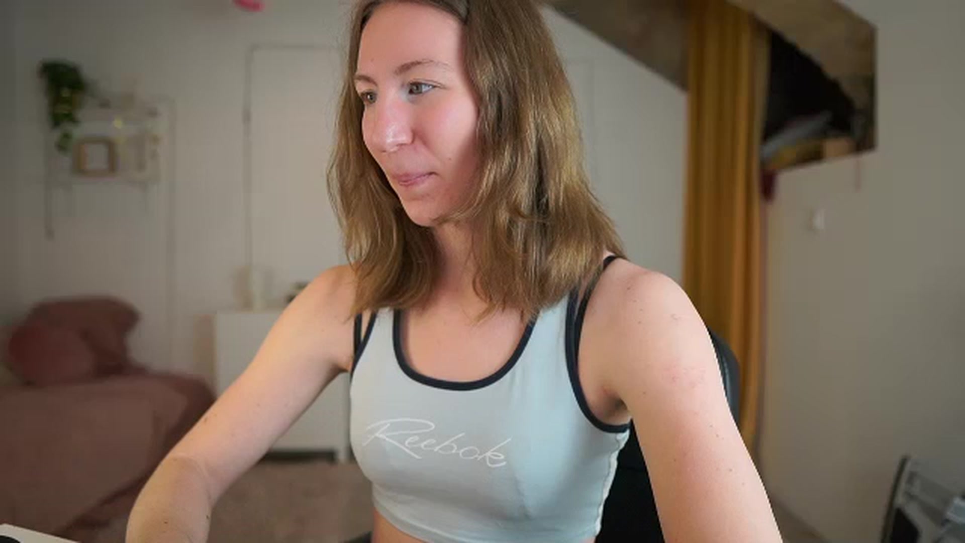 Gallery image thumbnail from Samantha_Snt's myfreecams stream on, 03/29/2024, 16:22 image 14 of 20