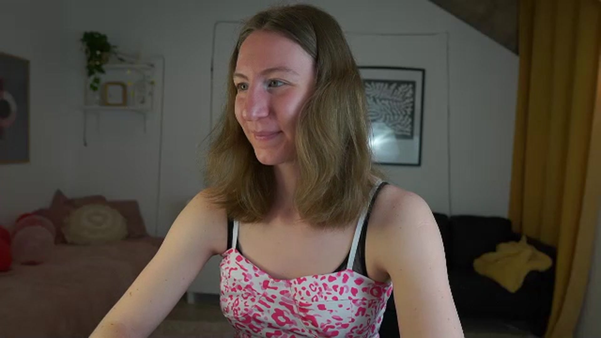 Gallery image thumbnail from Samantha_Snt's myfreecams stream on, 04/07/2024, 11:29 image 7 of 20