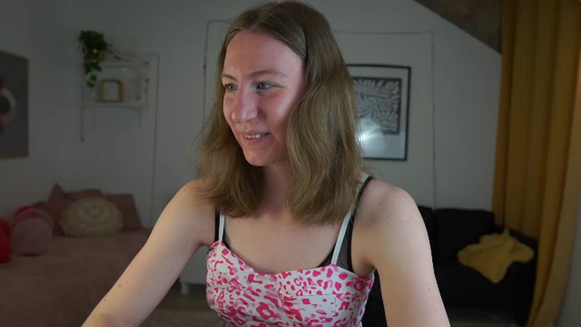 Gallery image thumbnail from Samantha_Snt's myfreecams stream on, 04/07/2024, 11:29 image 8 of 20
