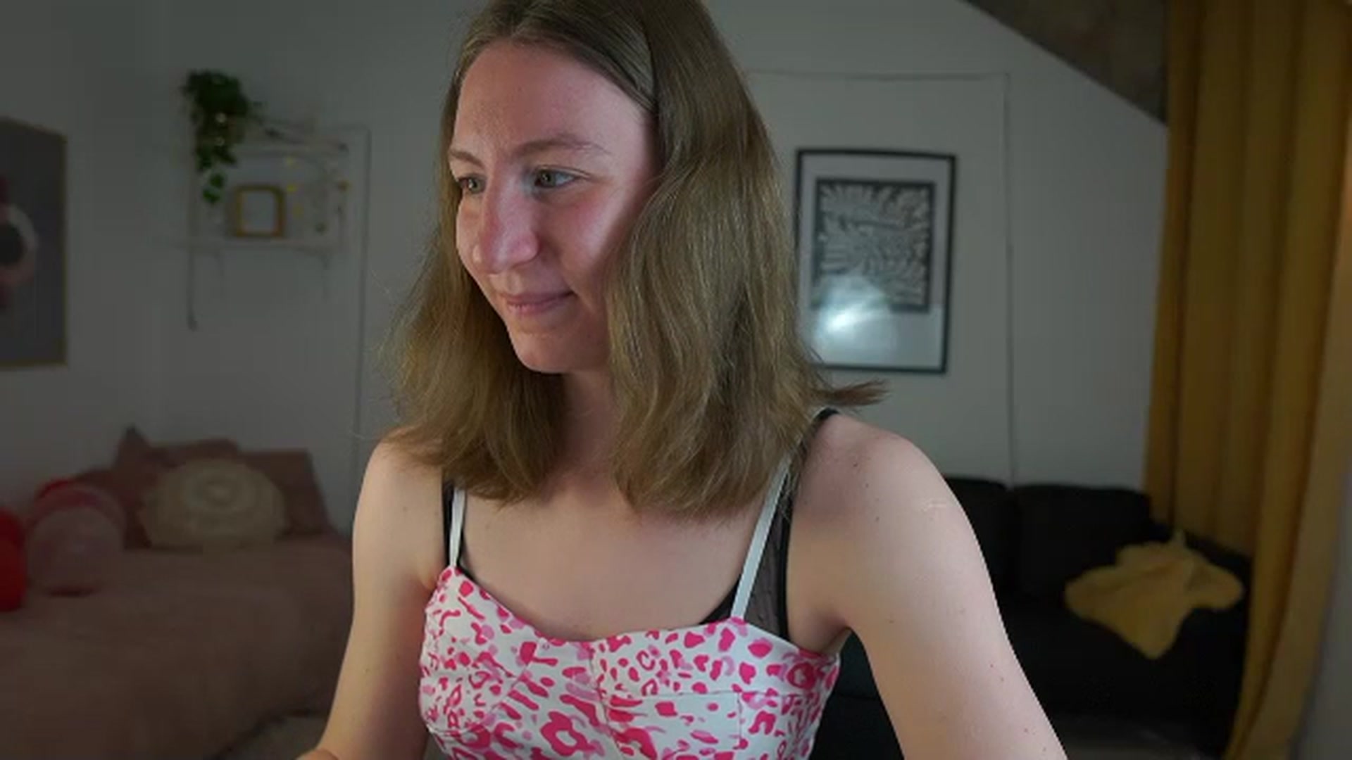 Gallery image thumbnail from Samantha_Snt's myfreecams stream on, 04/07/2024, 11:29 image 16 of 20