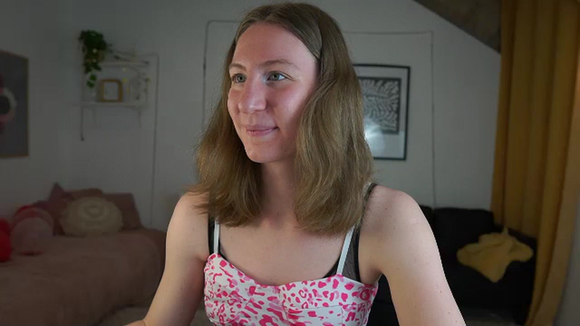 Gallery image thumbnail from Samantha_Snt's myfreecams stream on, 04/07/2024, 11:29 image 12 of 20