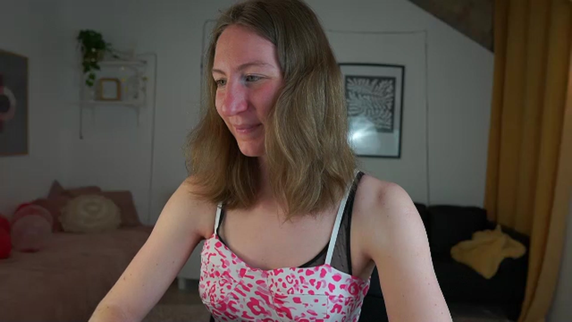Gallery image thumbnail from Samantha_Snt's myfreecams stream on, 04/07/2024, 12:52 image 20 of 20