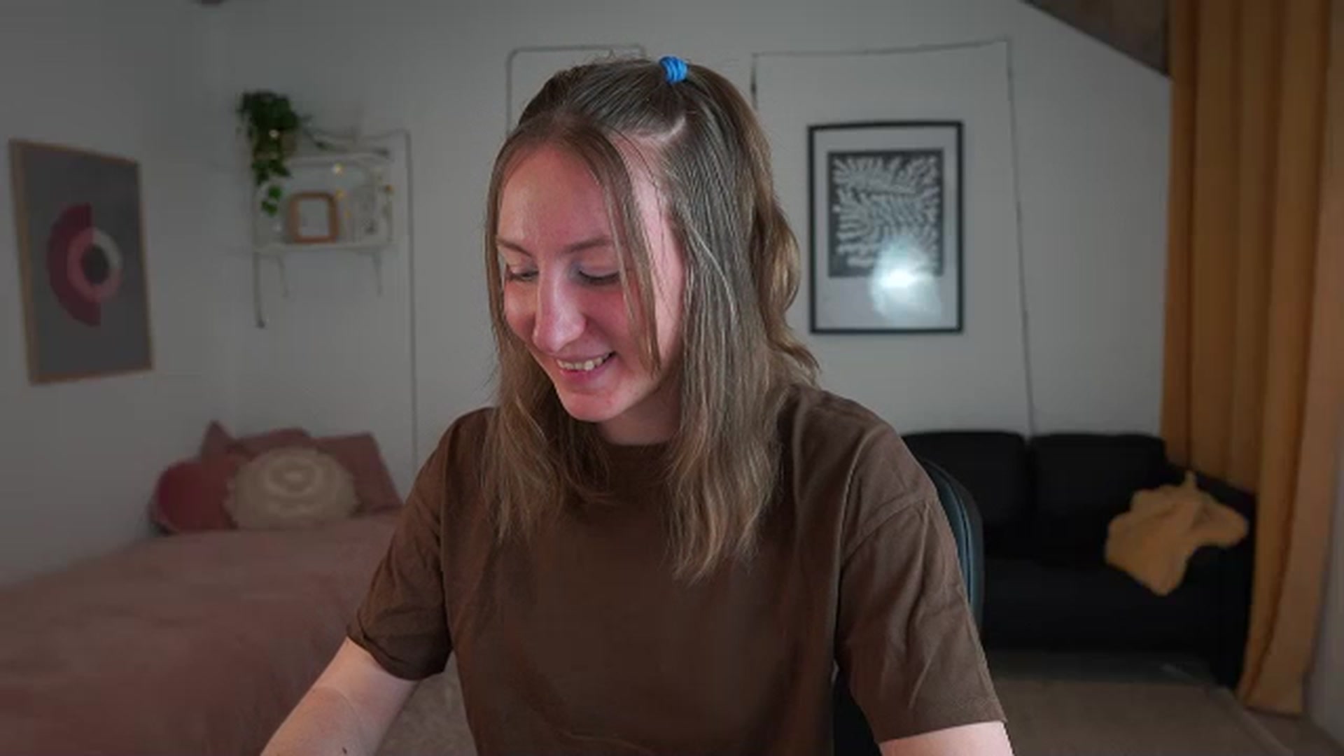 Gallery image thumbnail from Samantha_Snt's myfreecams stream on, 04/10/2024, 12:18 image 17 of 20