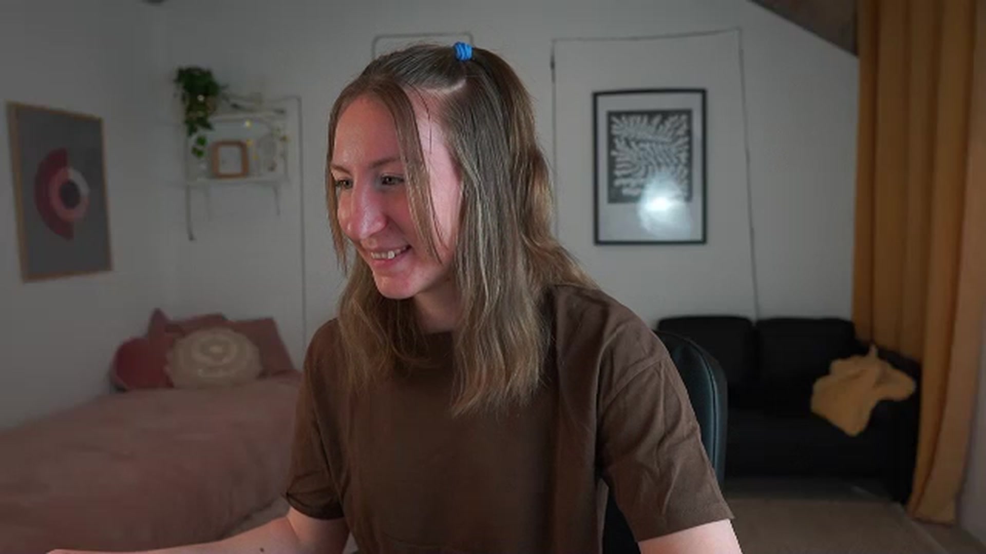 Gallery image thumbnail from Samantha_Snt's myfreecams stream on, 04/10/2024, 12:18 image 10 of 20