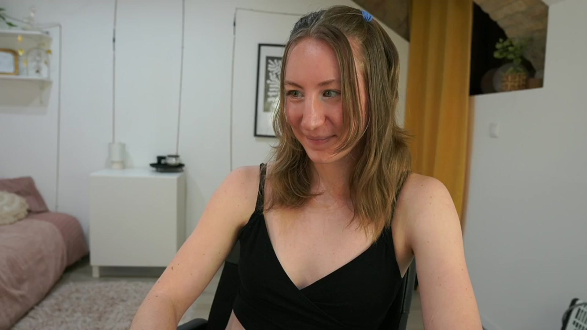 Gallery image thumbnail from Samantha_Snt's myfreecams stream on, 04/26/2024, 11:52 image 13 of 20