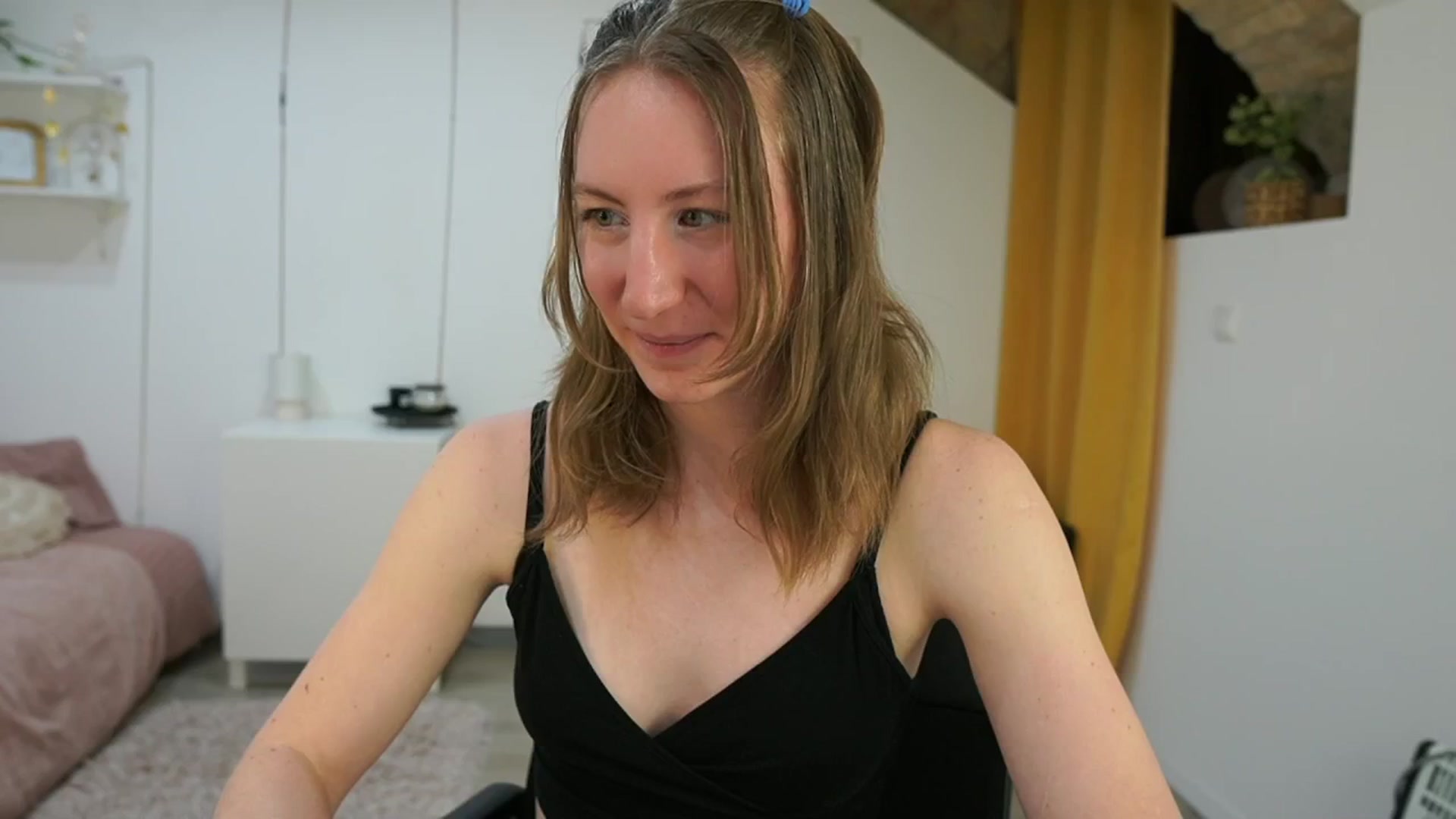 Gallery image thumbnail from Samantha_Snt's myfreecams stream on, 04/26/2024, 11:52 image 20 of 20