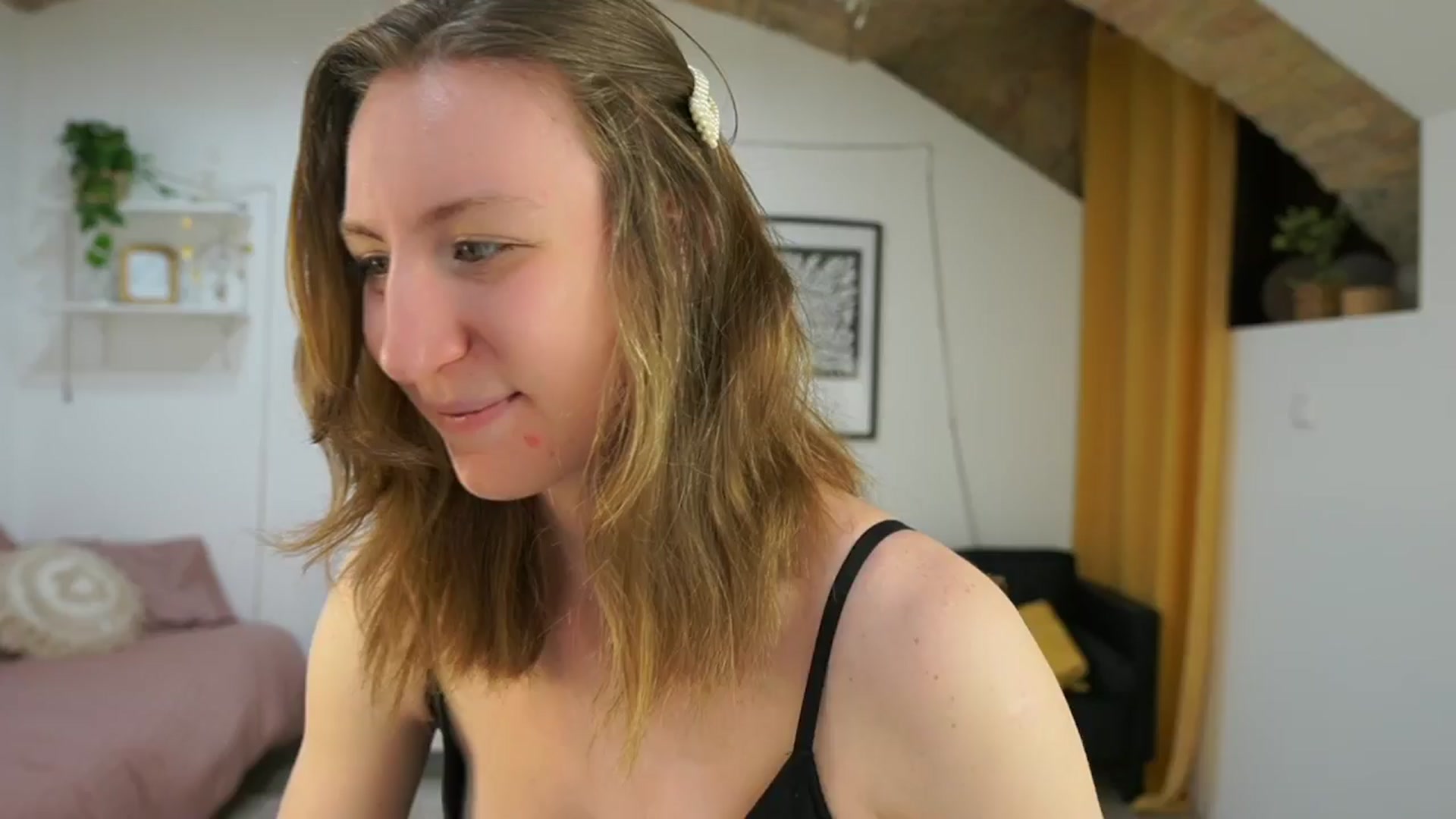 Gallery image thumbnail from Samantha_Snt's myfreecams stream on, 05/04/2024, 11:19 image 1 of 20