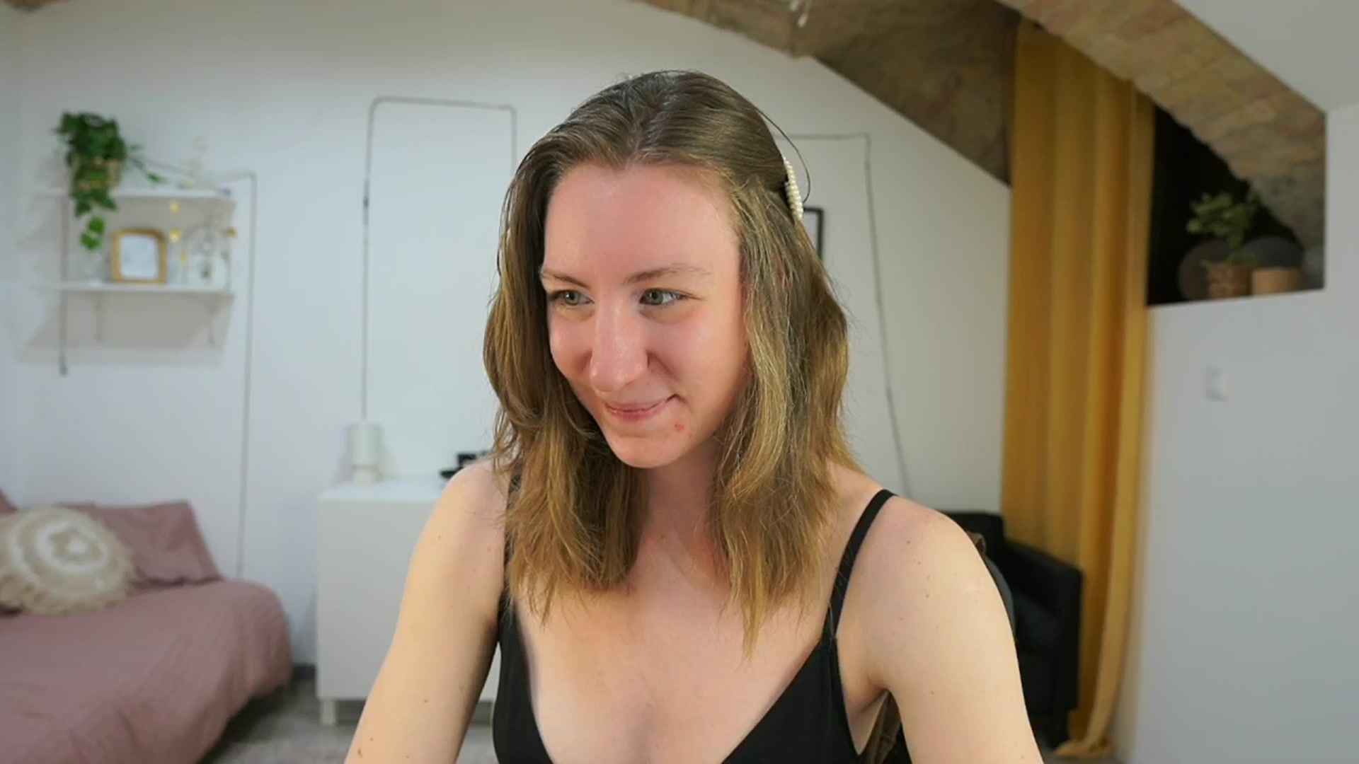Gallery image thumbnail from Samantha_Snt's myfreecams stream on, 05/04/2024, 11:19 image 6 of 20