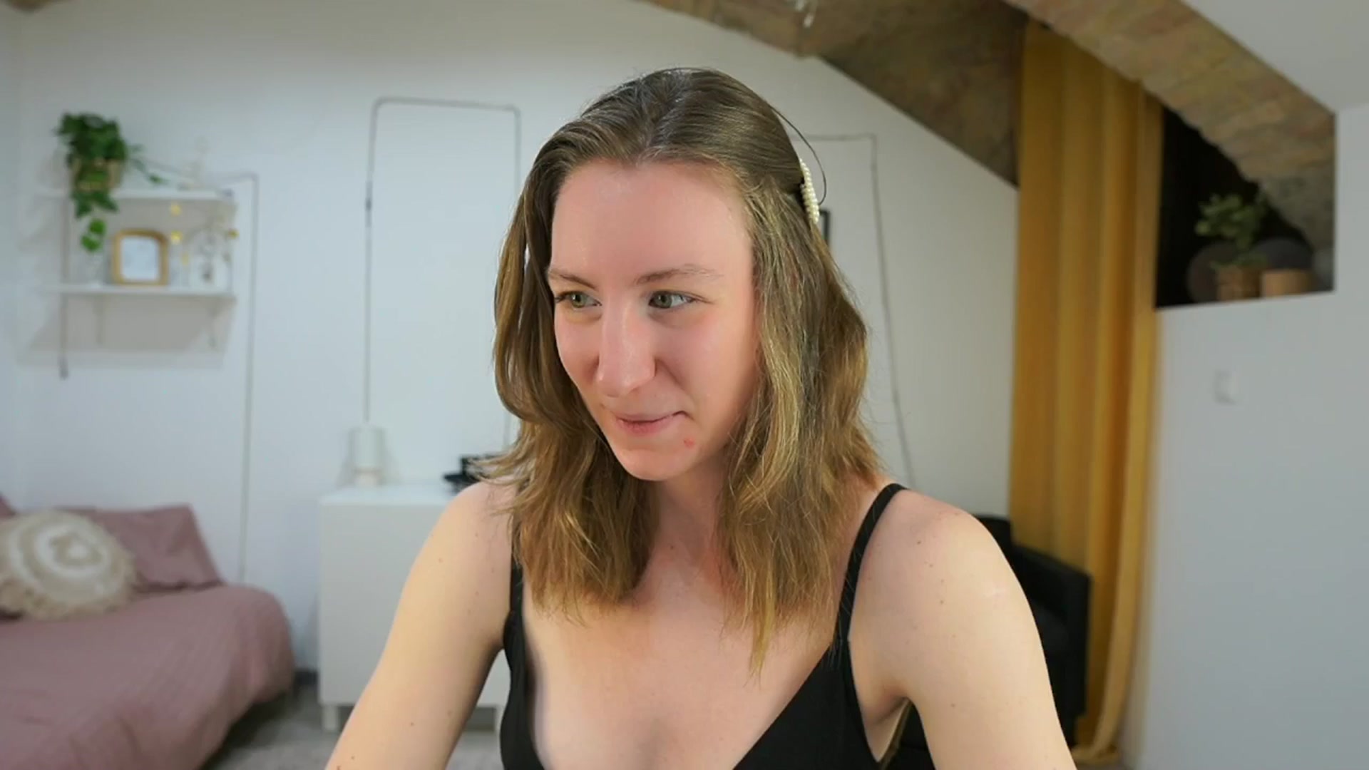 Gallery image thumbnail from Samantha_Snt's myfreecams stream on, 05/04/2024, 11:19 image 13 of 20